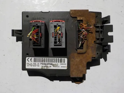 Модуль renaulttrafic ii bsm uch uch-n3 p8200409680 c